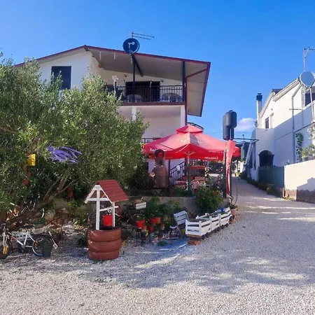 Jakoubek * Rogoznica (Sibenik-Knin)