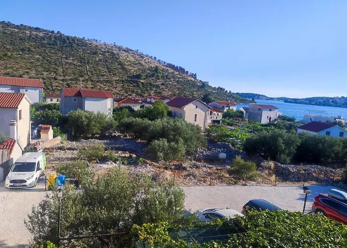 Jakoubek * Rogoznica (Sibenik-Knin)